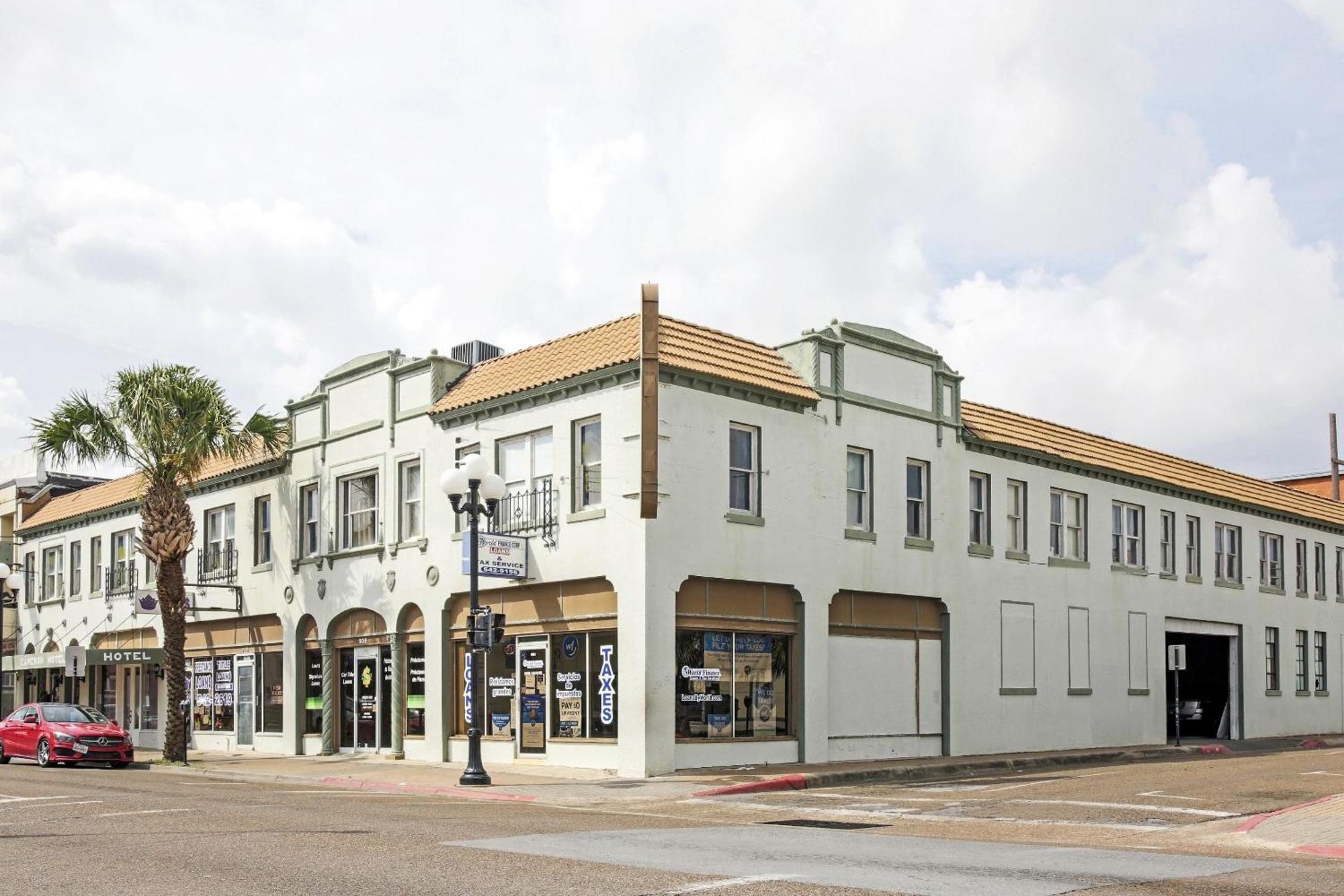 Oyo Historic Cameron Hotel Brownsville I-69E ภายนอก รูปภาพ