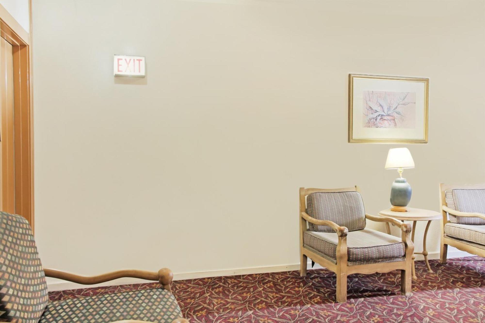 Oyo Historic Cameron Hotel Brownsville I-69E ภายนอก รูปภาพ